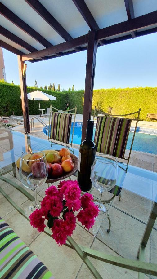 Villa Victoria 400 Meters To The Beach Peyia Exterior foto